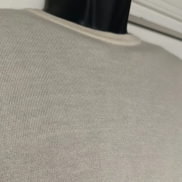 RALPH LAUREN | 100% cashmere crewneck sweater in cream, size medium - Picture 3 of 6